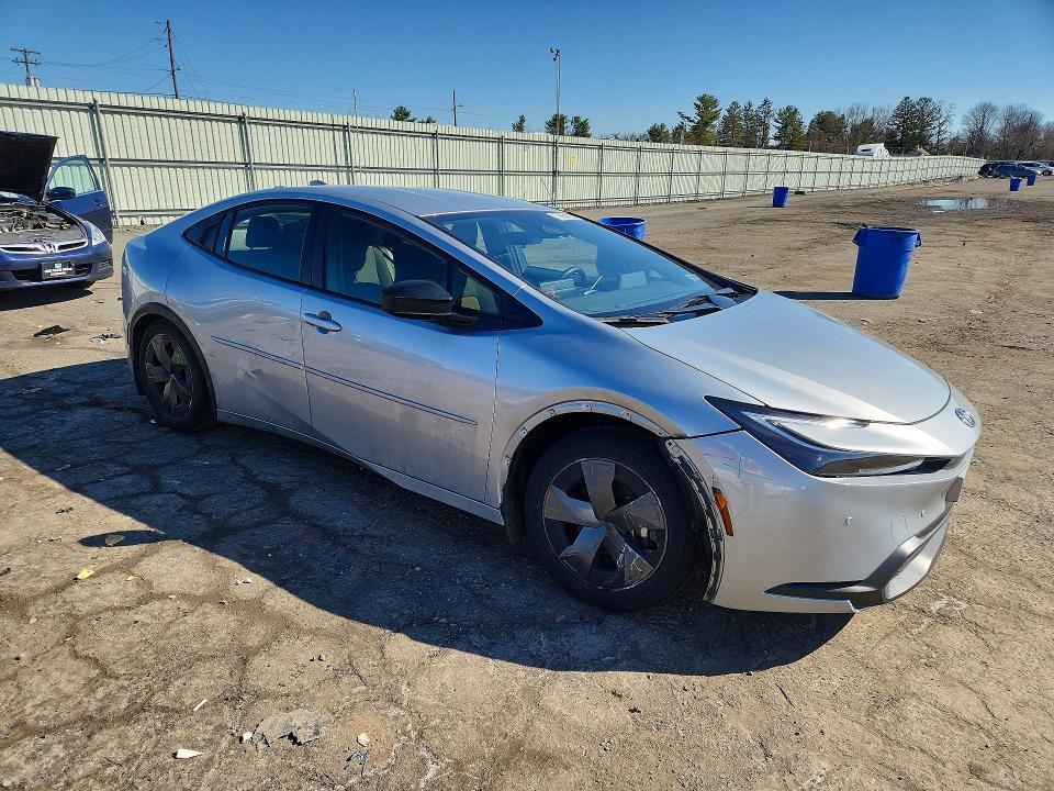 2024 Toyota Prius le