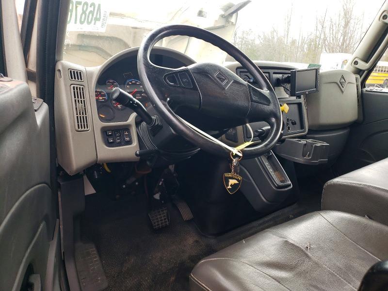 2015 International 4300 BOX Truck