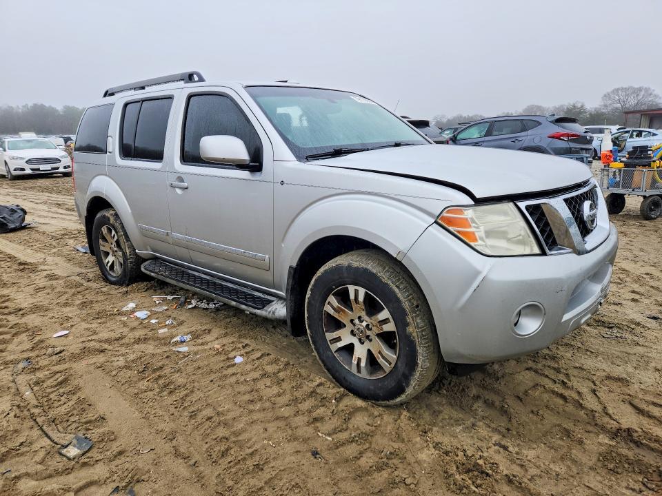 2011 Nissan Pathfinder s