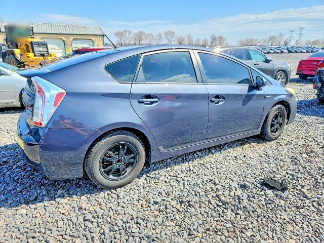2013 Toyota Prius two