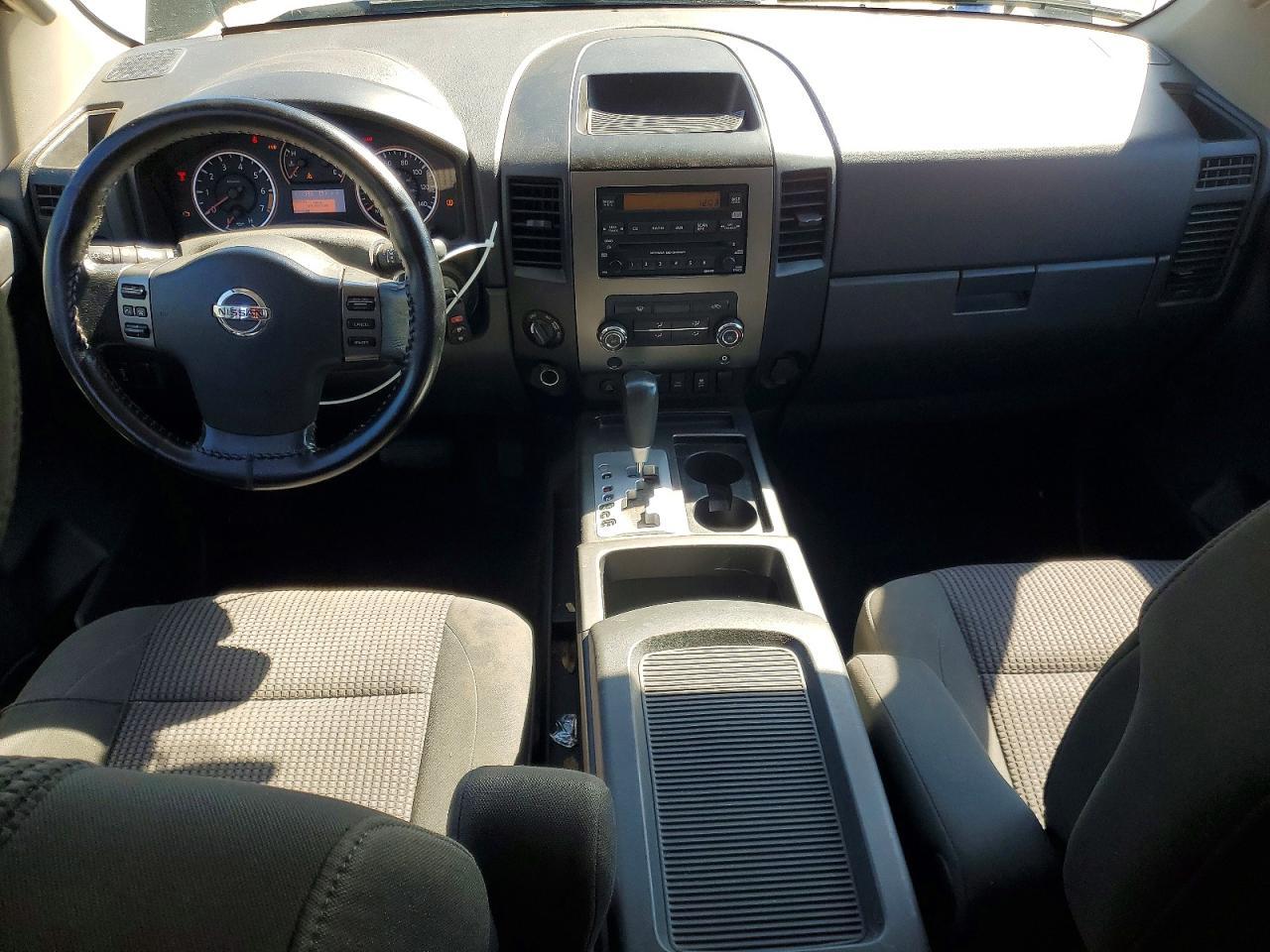 2012 Nissan Titan SV