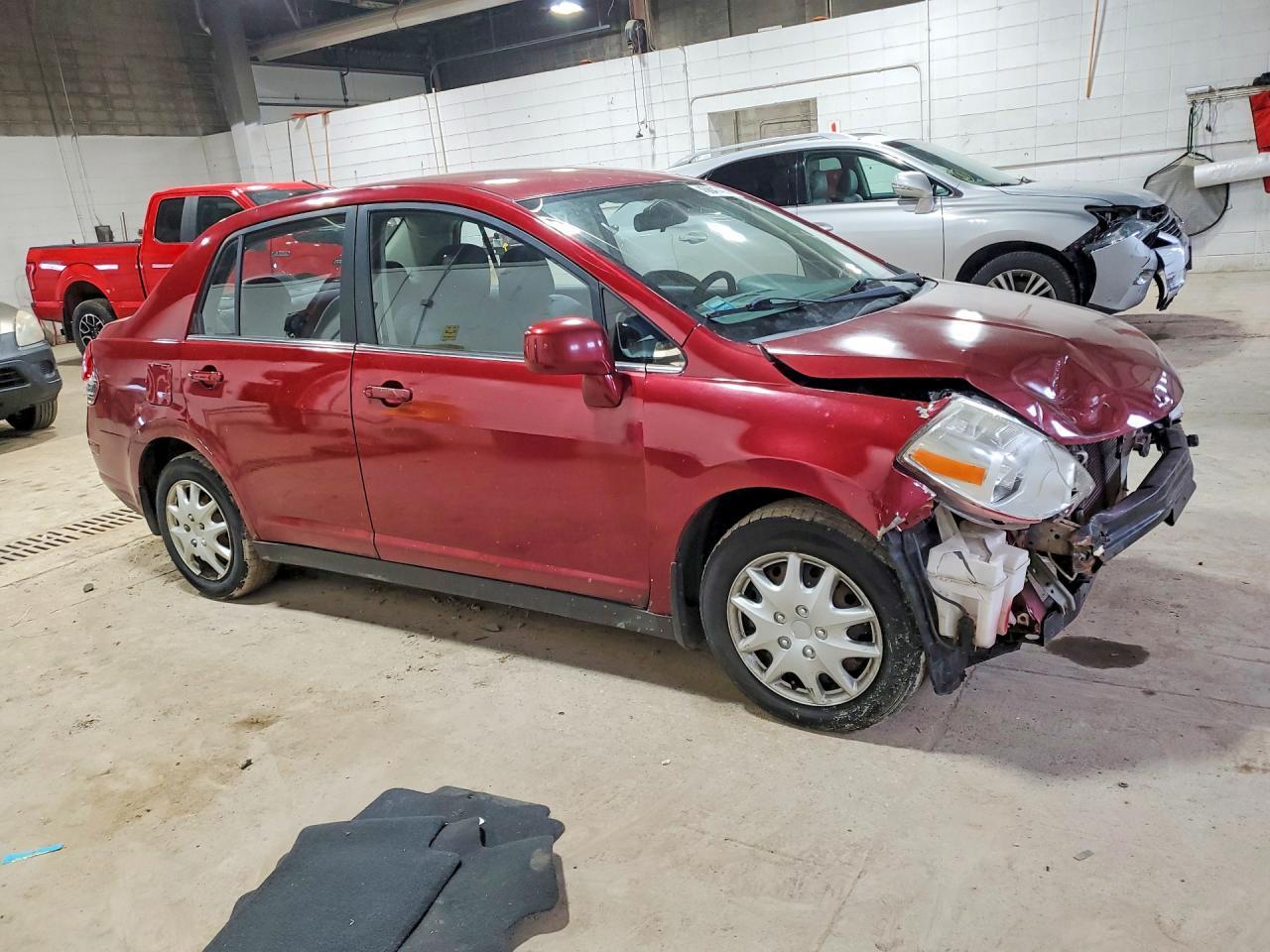 2008 Niss Versa