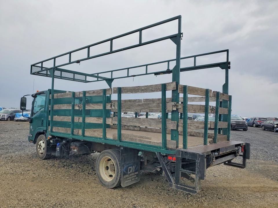 2014 Isuzu NRR Flatbed Truck