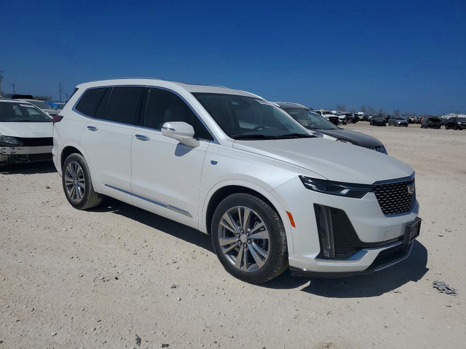 2025 Cadillac XT6 Premium Luxury