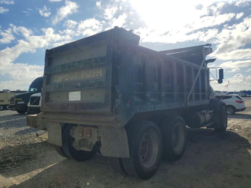 2000 Kenworth T800 Dump Truck