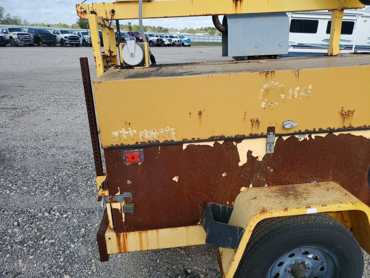 1997 Fenex 1997 Team Fenex F123KP Manhole Support Trailer