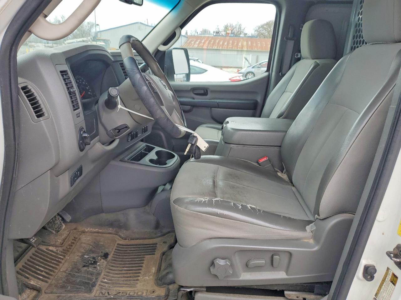 2013 Niss AN NV 2500 Delivery Van