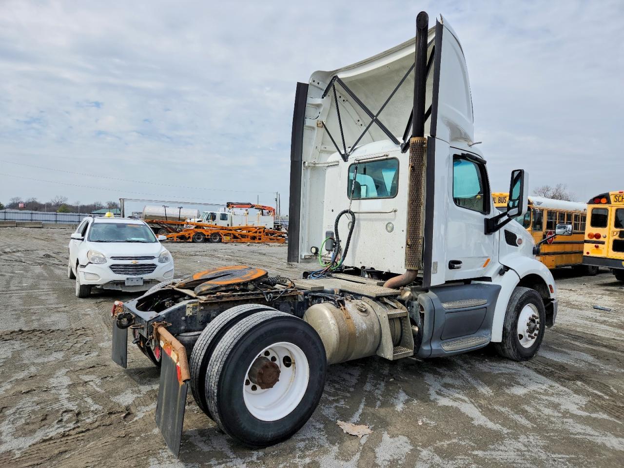2017 Peterbilt 579 Semi Truck