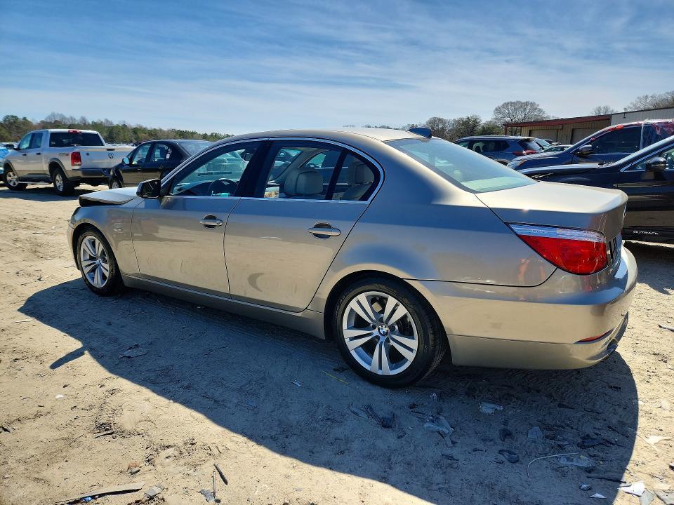 2010 BMW 528 i