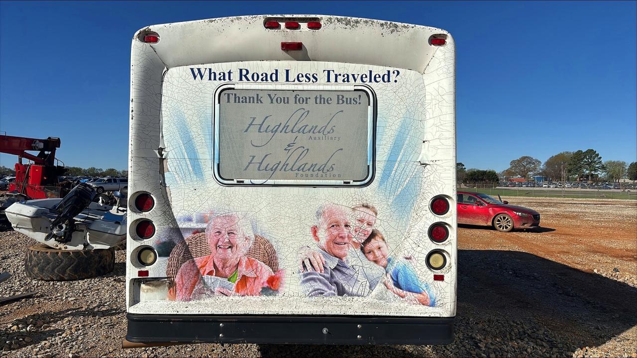 2011 Ford E450 Shuttle Bus