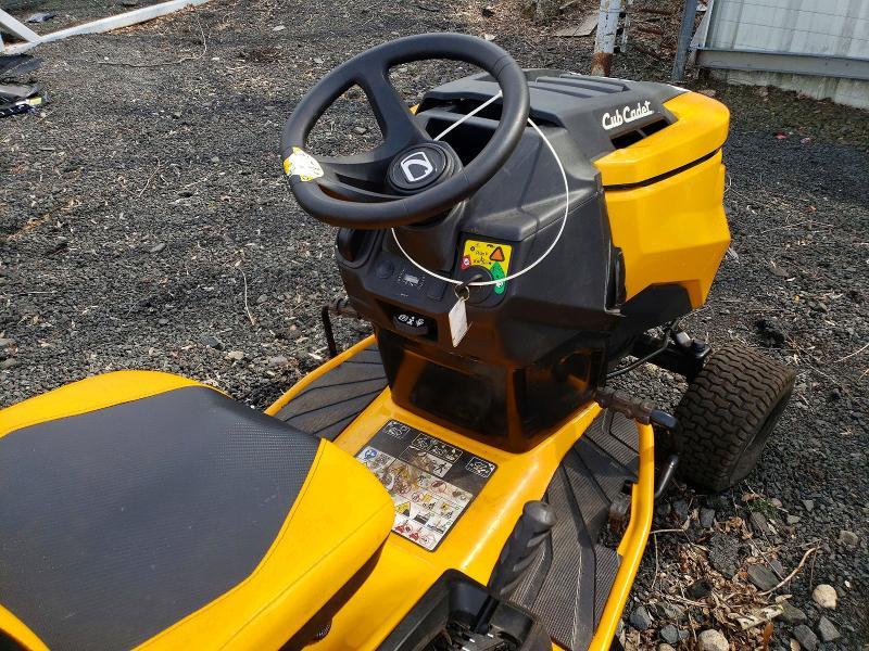2023 Cub Cadet LT42 Lawn Mover