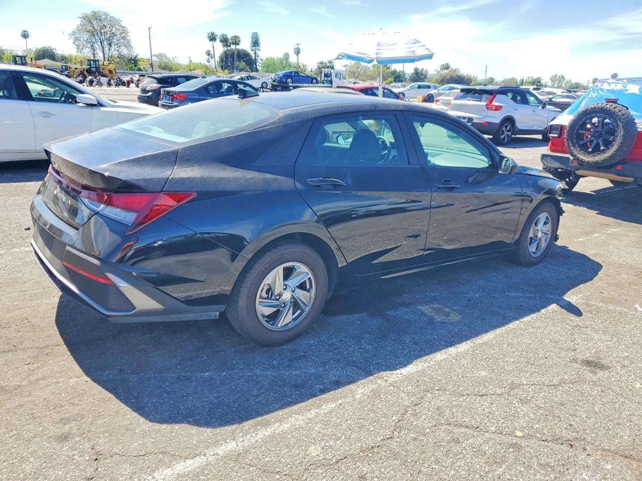 2024 Hyundai Elantra se