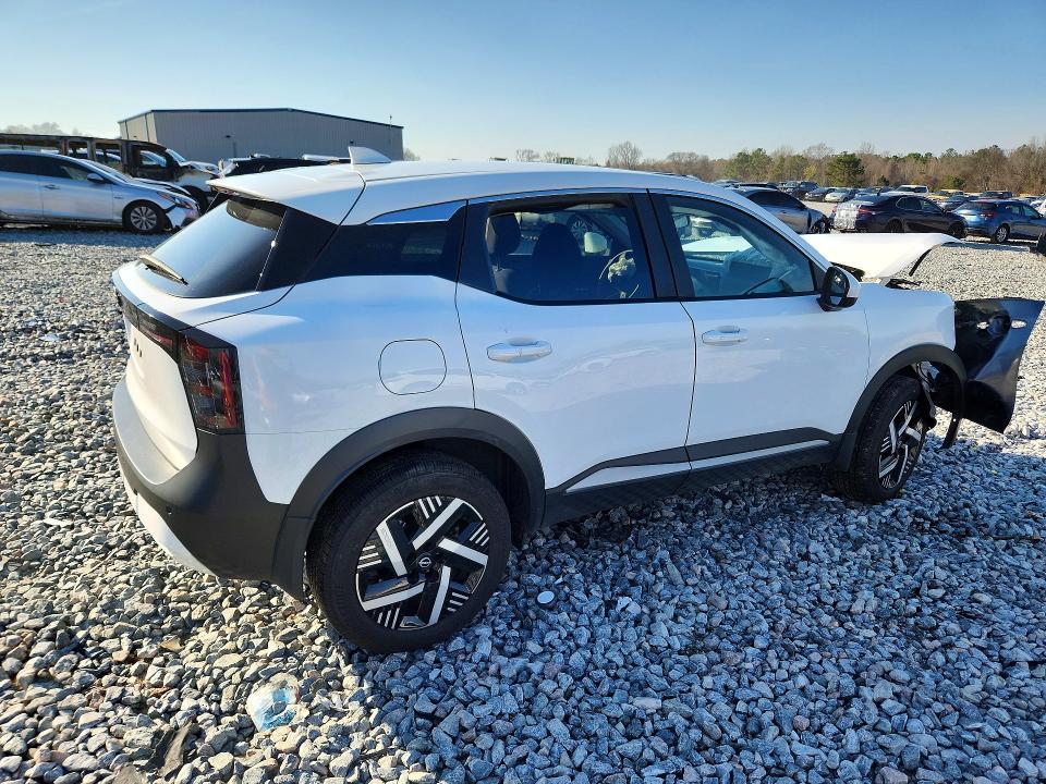 2025 Nissan Kicks sv