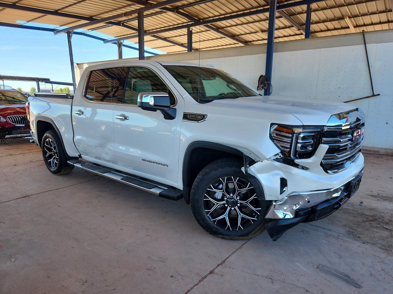 2024 GMC Sierra K1500 SLT