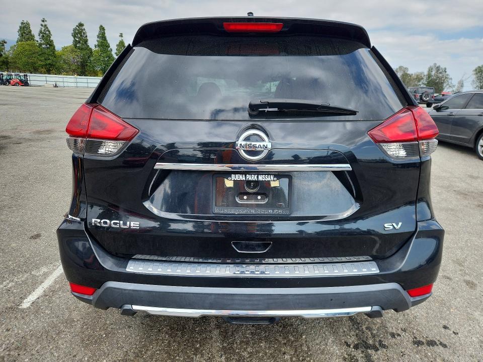 2018 Nissan Rogue sv