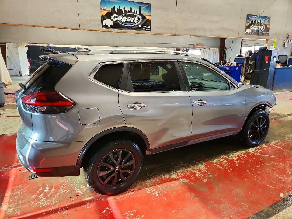 2018 Nissan Rogue sv