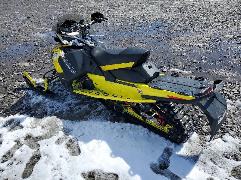 2021 Skidoo Renegade x 900 ace Turbo