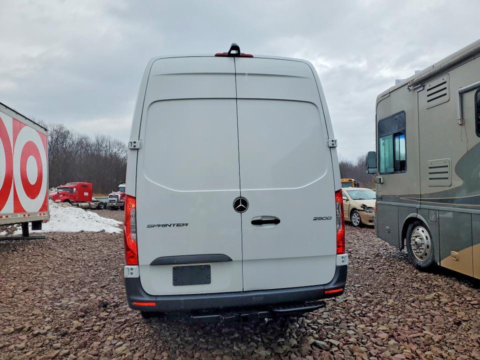 2025 Mercedes-Benz 2025 Mercedes Benz Sprinter 2500 Cargo van