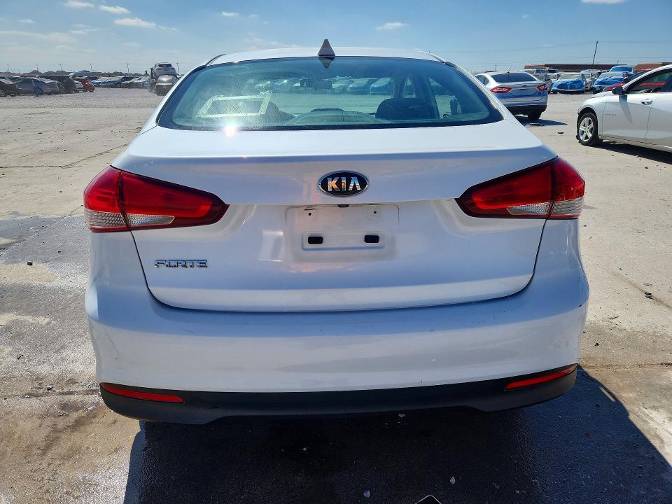 2018 KIA Forte lx