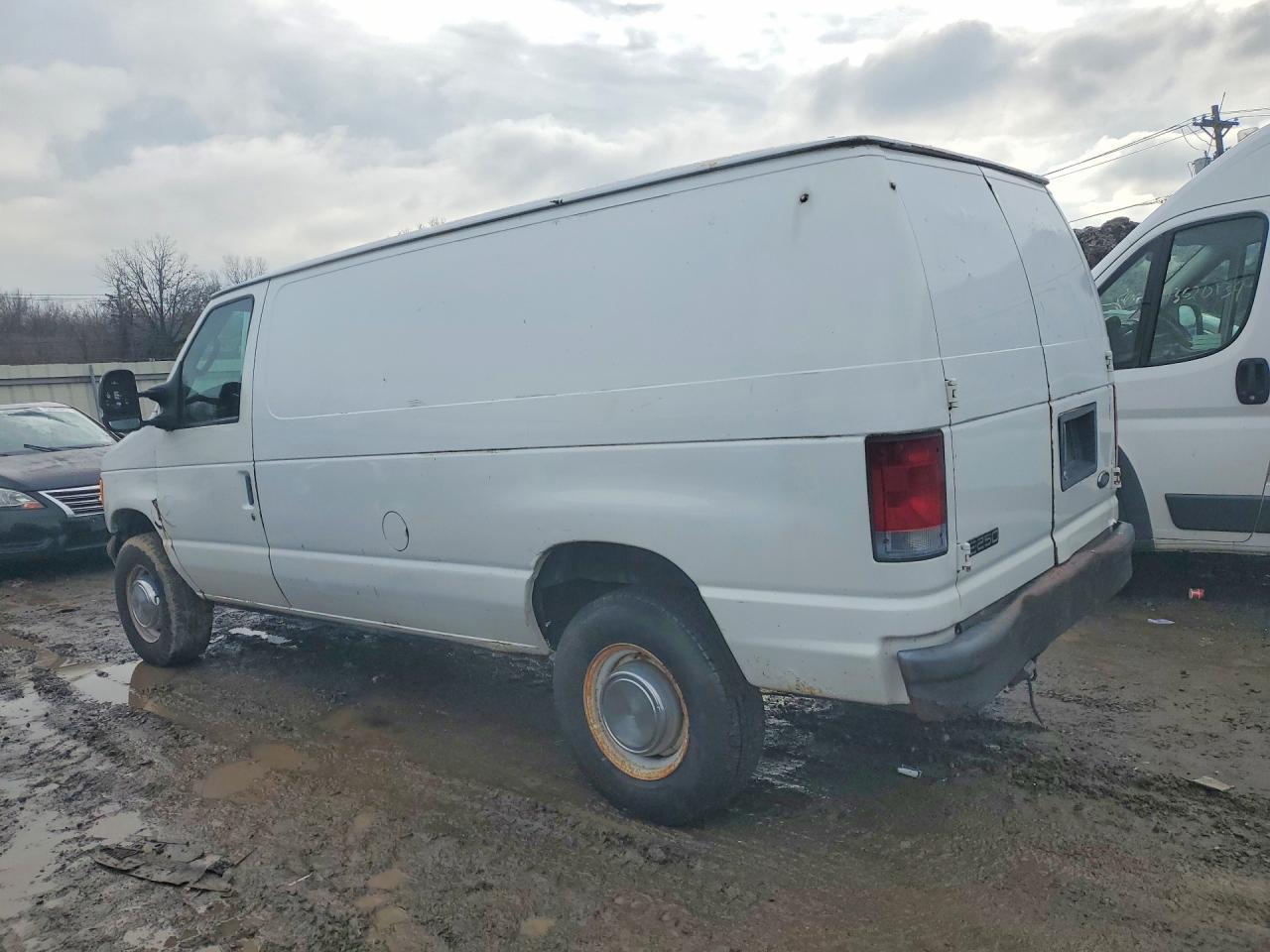 2005 Ford Econoline E250 van
