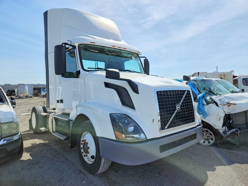 2017 Volvo Vnl Semi Truck