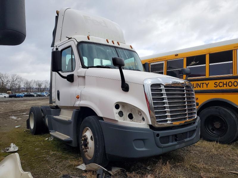 2016 Freigliner Cascadia 125