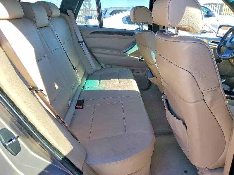 2005 BMW X5 4.4i