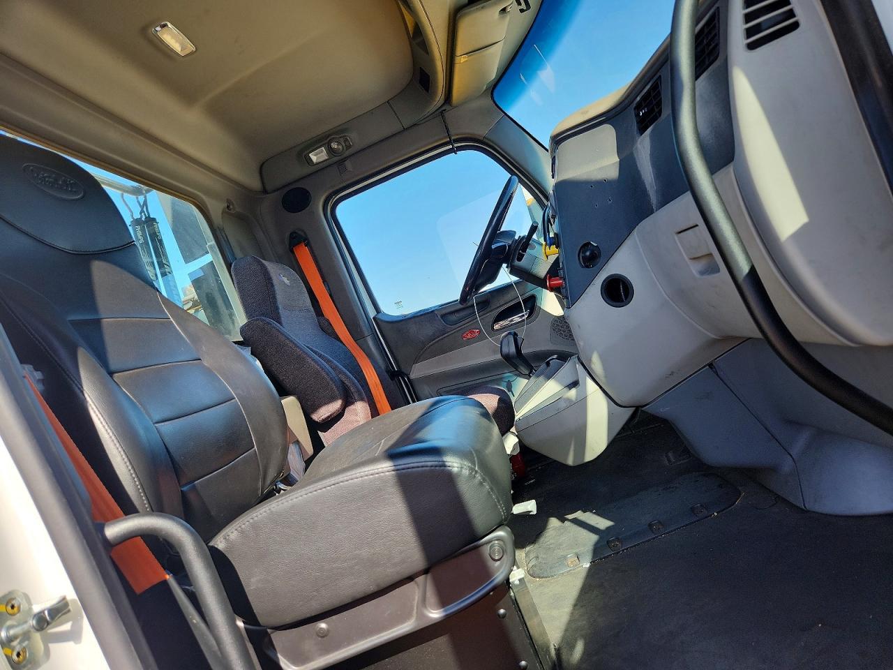2018 Peterbilt 579 Semi Truck