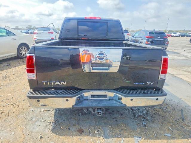 2011 Nissan Titan SV