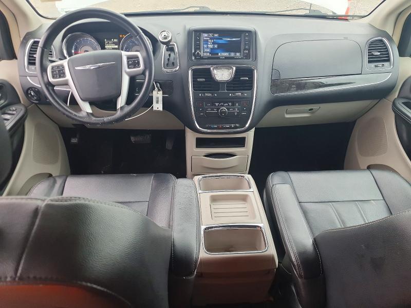 2016 Chrysler Town & Country Touring