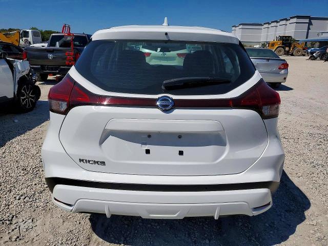 2021 Nissan Kicks s