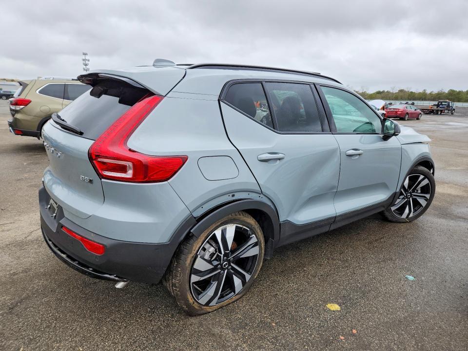 2024 Volvo Xc40 Plus