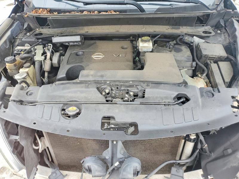 2015 Nissan Pathfinder sv