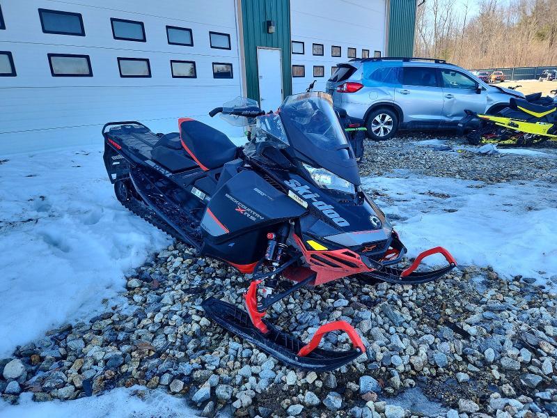 2020 Skidoo Snowmobile