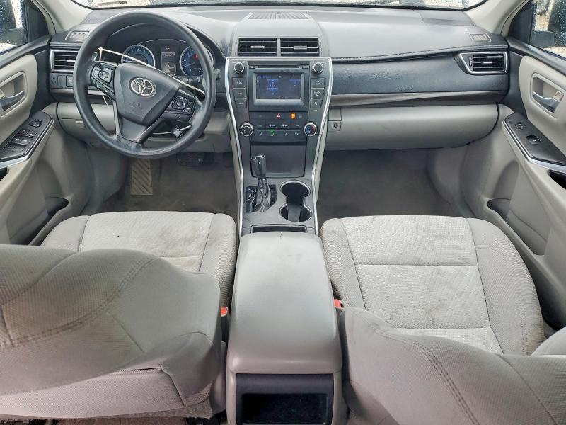 2016 Toyota Camry le