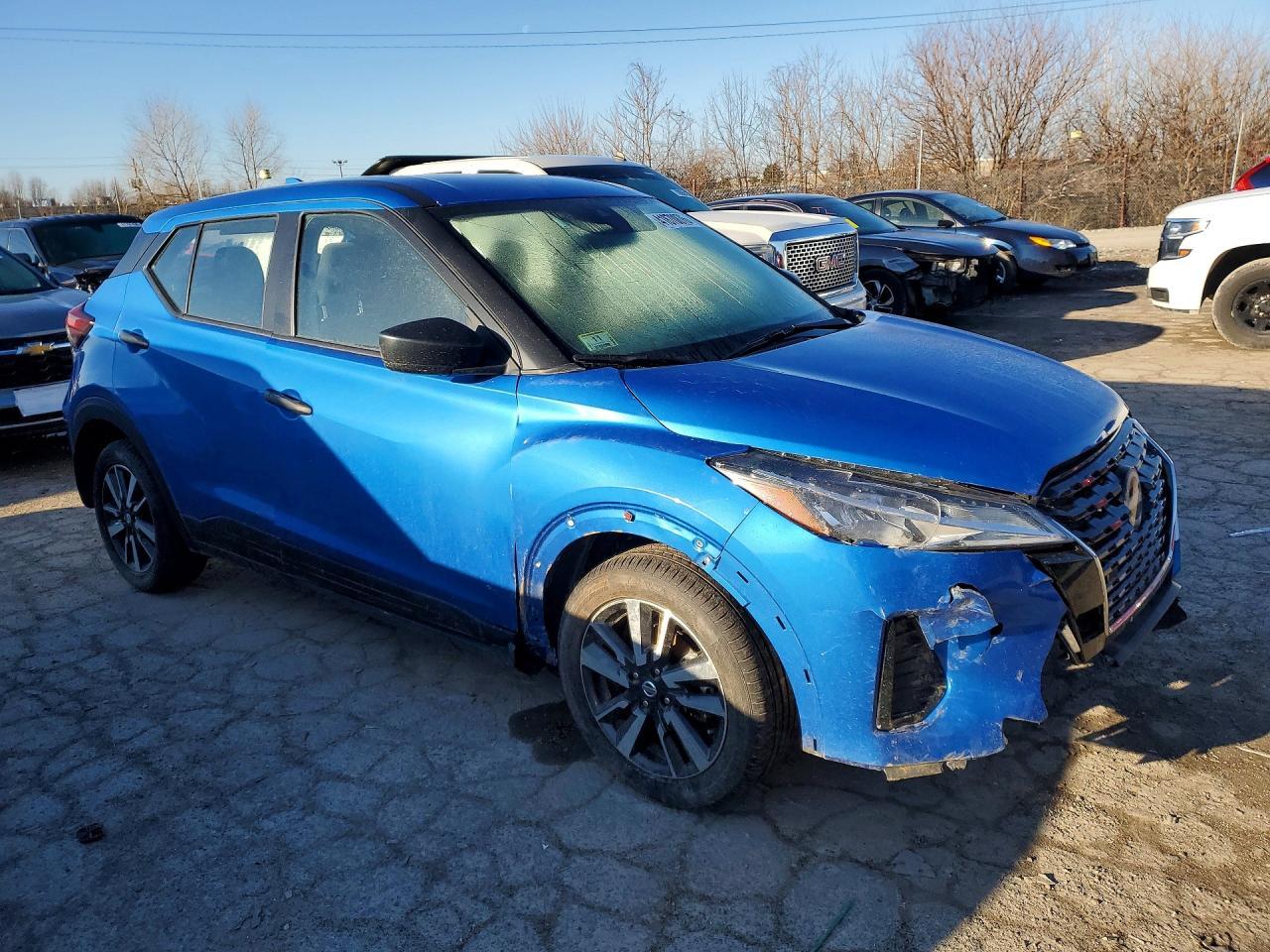 2024 Nissan Kicks s