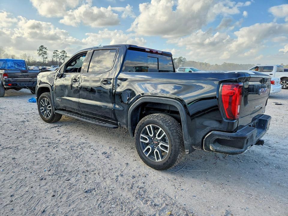 2025 GMC Sierra K1500 AT4
