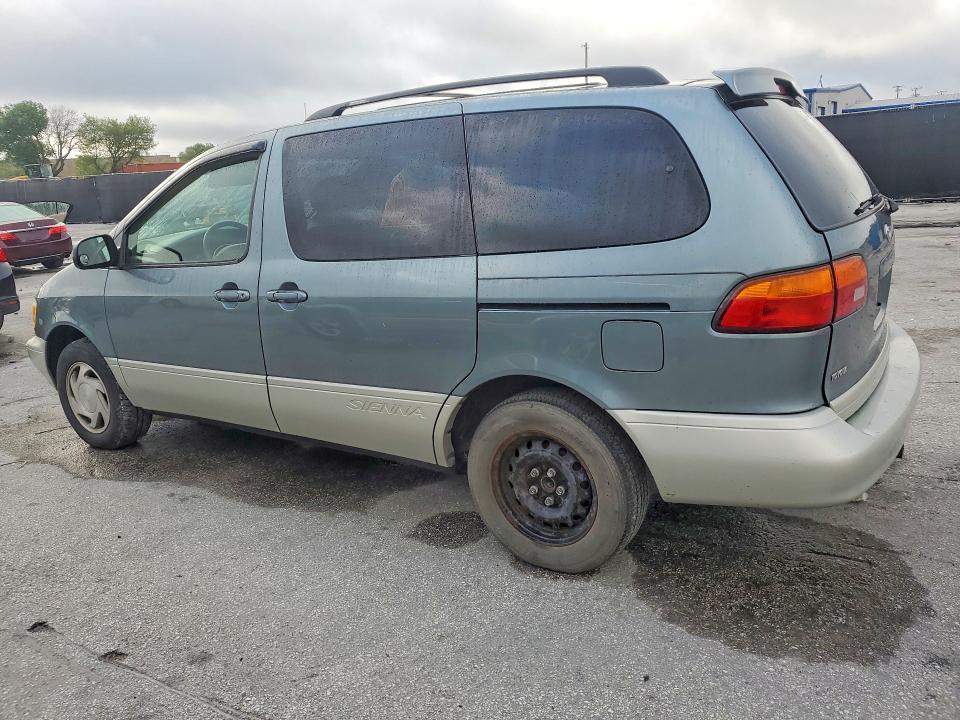 1998 Toyota Sienna xle