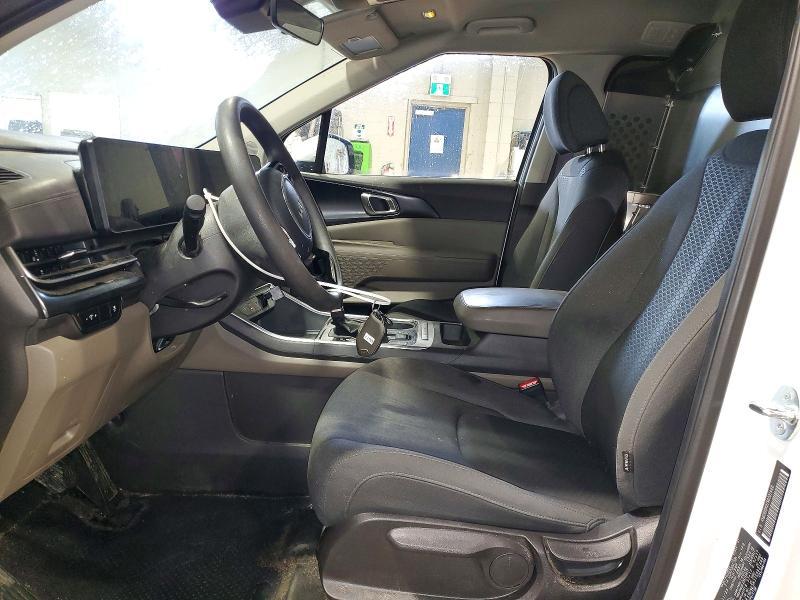 2025 KIA Carnival LX