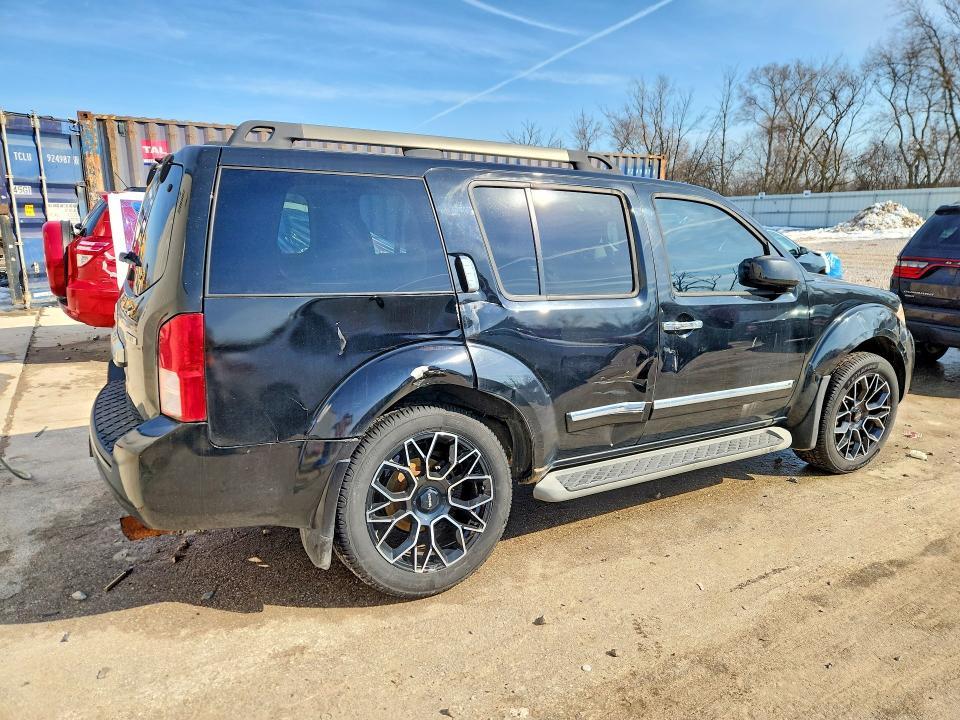 2012 Nissan Pathfinder s
