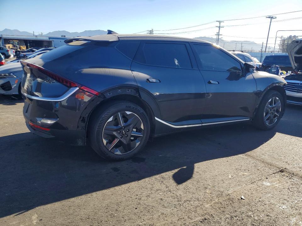 2025 KIA EV6 Light Long Range