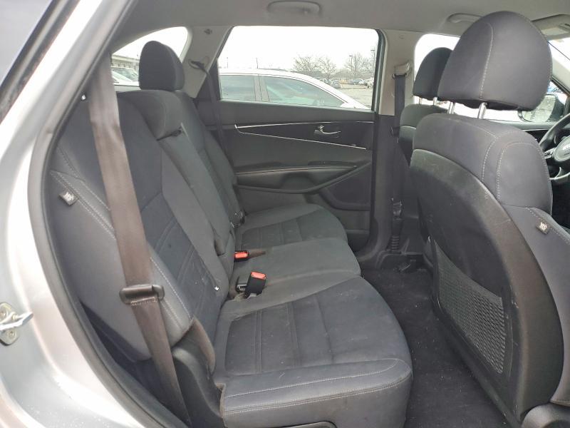 2018 KIA Sorento lx V6