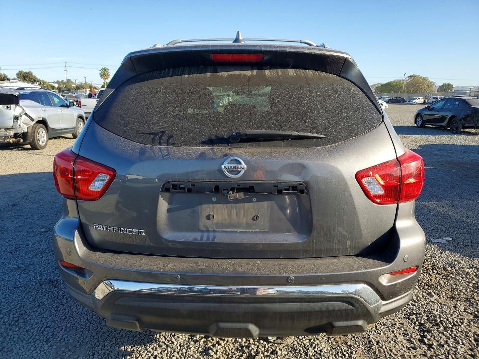 2019 Nissan Pathfinder s