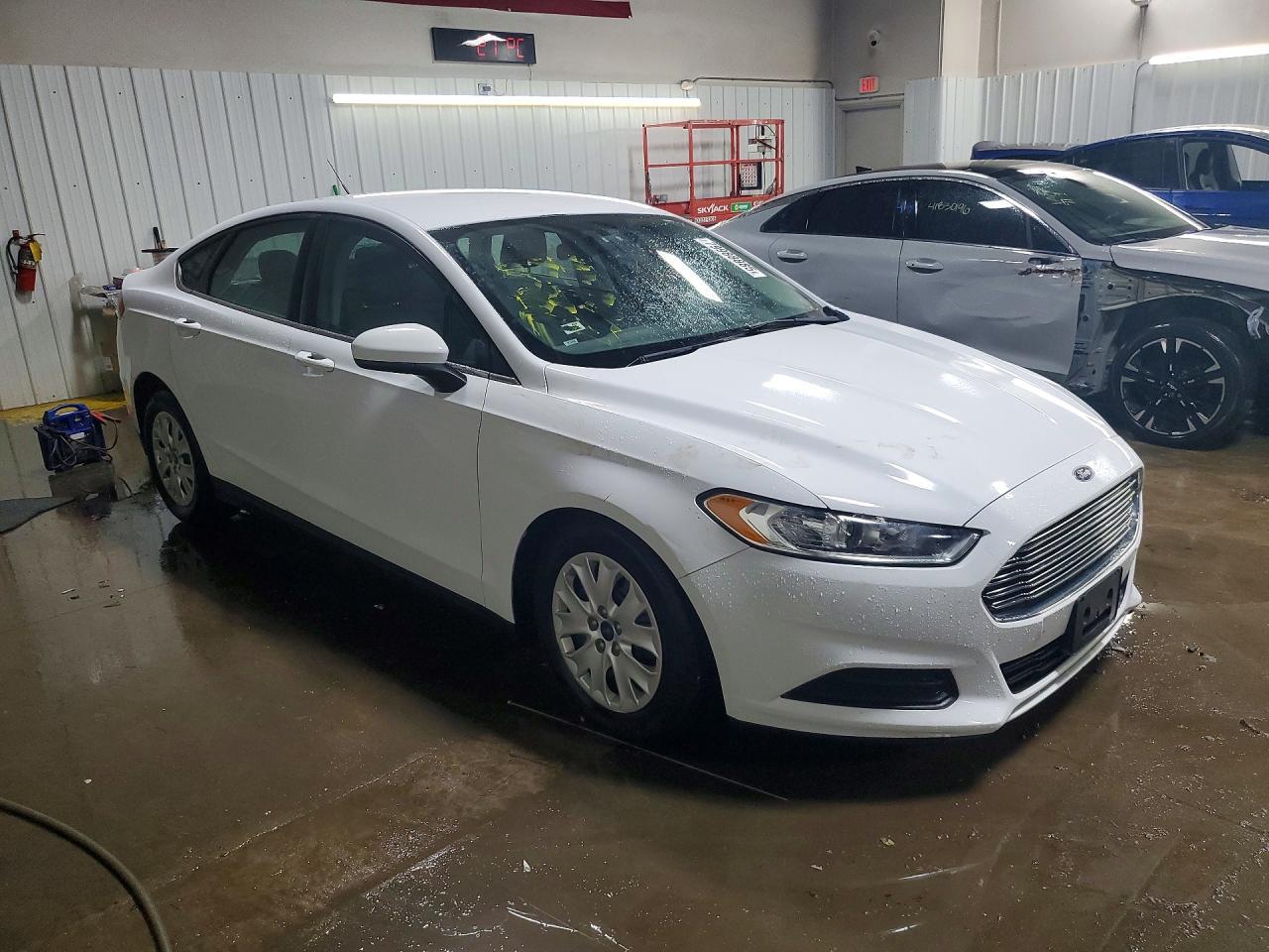 2014 Ford Fusion s