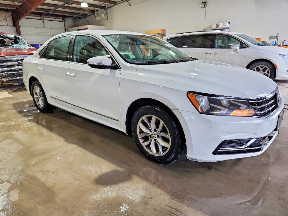 2016 Volkswagen Passat s