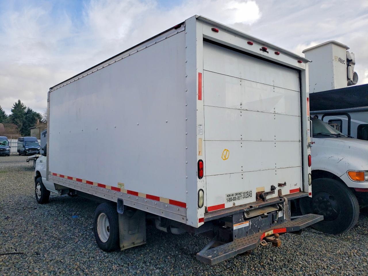 2011 Ford F350 BOX Truck