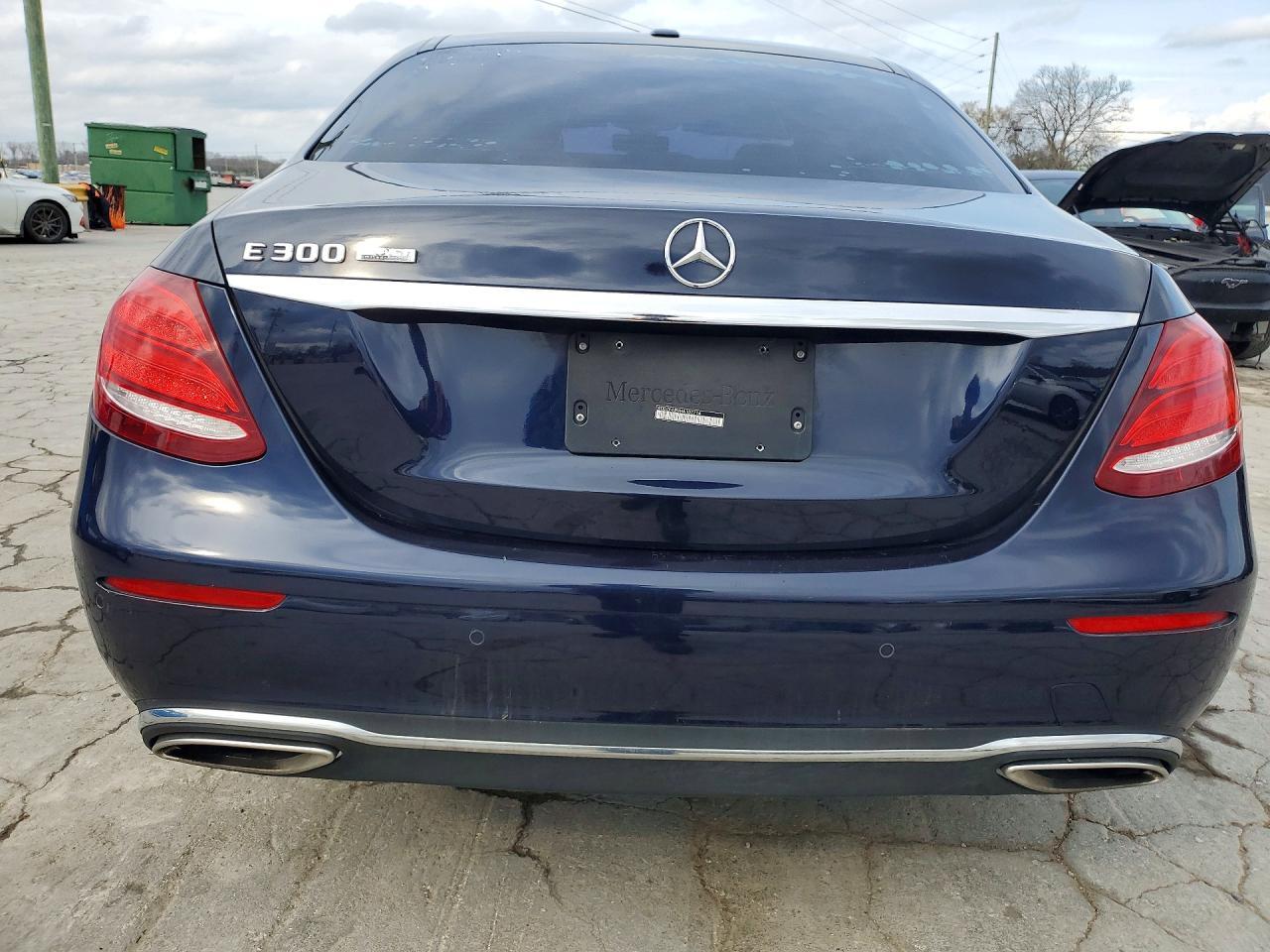 2017 Mercedes-Benz E 300