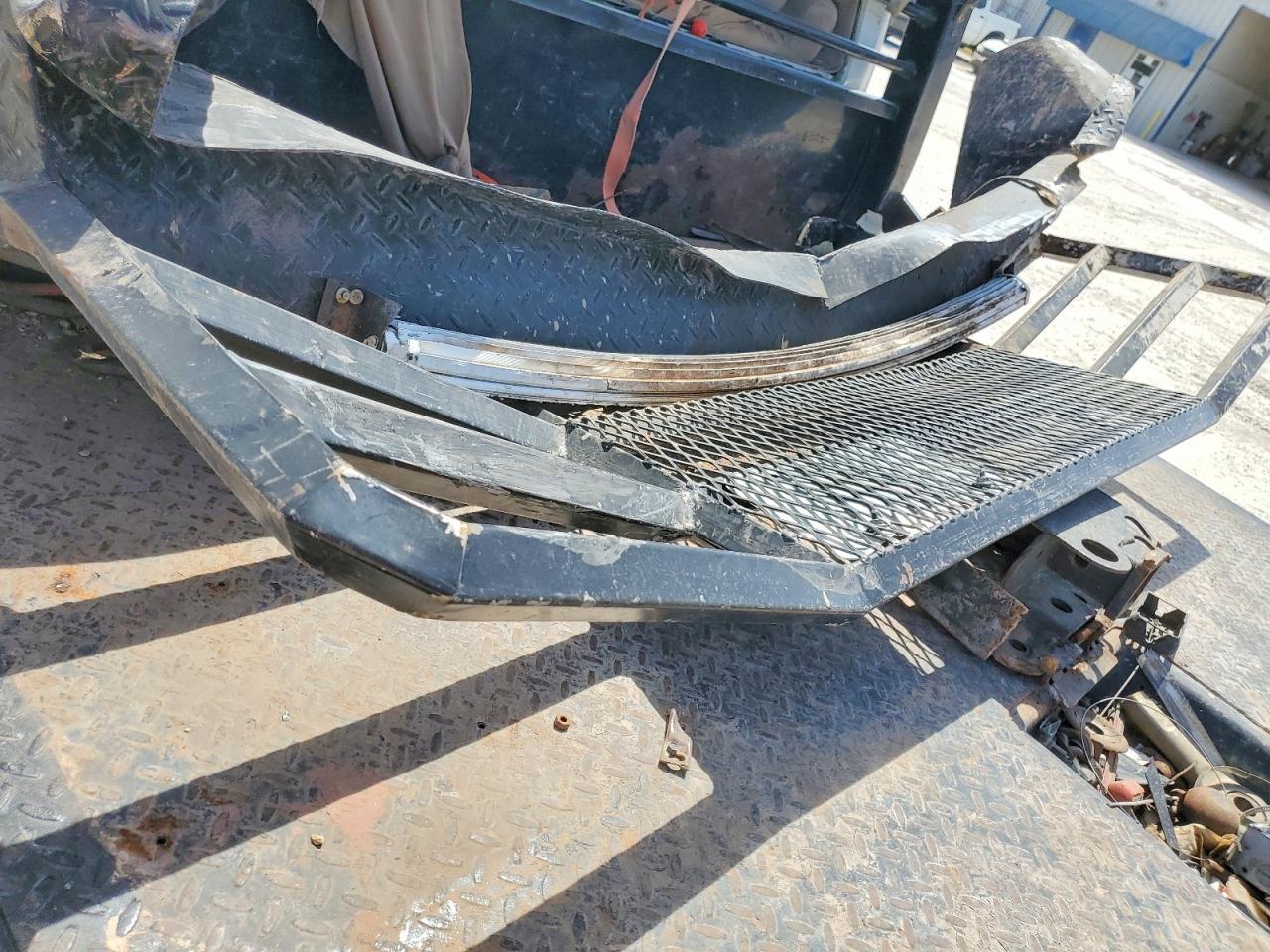 2005 Chev Rolet Silverado Flatbed Truck