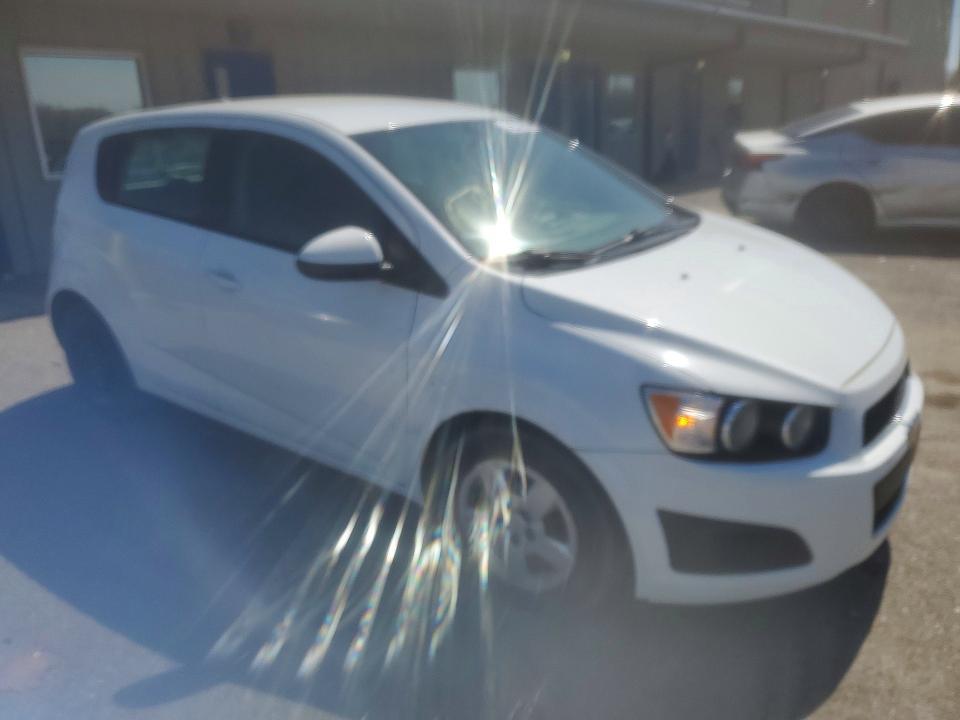 2016 Chevrolet Sonic ls