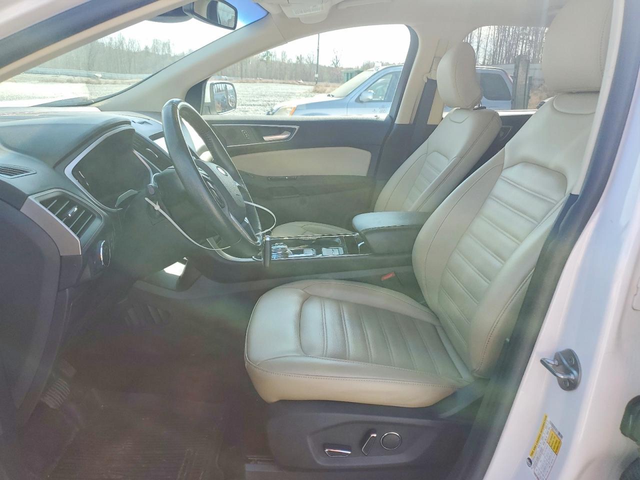 2019 Ford Edge sel